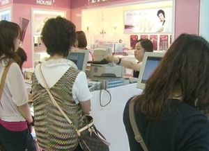 유통업계 '골든위크' 앞두고 모시기 경쟁