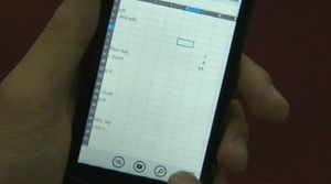 '휴대전화 왕따' 심각&hellip;"학생 7명 중 1명 피해"