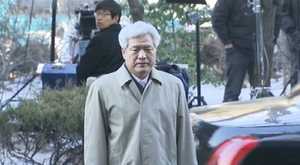 현직 총경 "강희락 부탁으로 유씨 만났다"