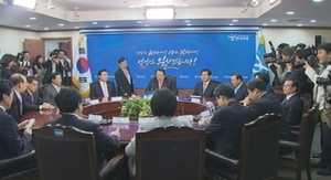 한, 7월4일 대표 선출&hellip;방식 놓고 계파간 대립