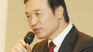 검찰, '사찰 의혹' 정정길&middot;임태희 전 실장에 서면질의