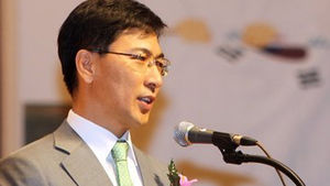 안희정 "안철수, 민주당 입당해야"