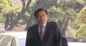 검찰, '내가 몸통' 이영호 소환 조사&hellip;윗선 추궁