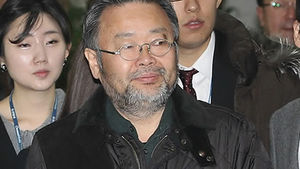 `빨간색' 남기고 새누리 떠나는 조동원