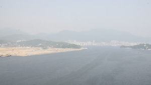 '죽음의 바다' 마산만 수질&middot;생태계 회복 중