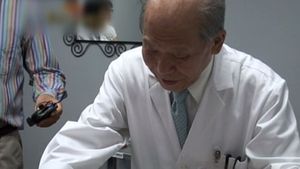 '무면허 침뜸' 구당 김남수 항소심도 유죄