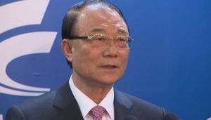 최시중 전 위원장 25일 소환&hellip;'왕차관'도 수사