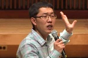 김제동, 정치권에 쓴소리 쏟아내&hellip;국회의원, 4대강 사업 등 비판