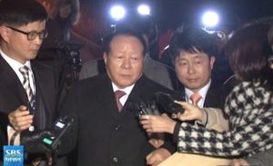 MB 사촌처남 김재홍, '저축은행 비리' 징역 2년 실형