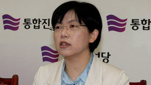 이정희 "전국운영위 의장직 사퇴한 적 없다"