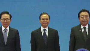 한중일 정상 " 3국 FTA 준비 작업 즉시 착수"