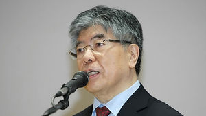 김중수 총재 "작년 4분기 성장률 전분기대비 0.4%"