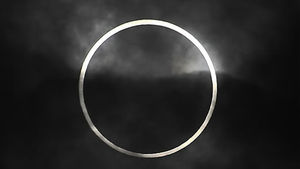 일본, 173년 만의 금환일식&hellip;사건 사고 잇따라