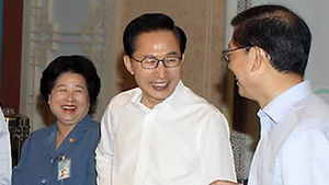 이 대통령 "최근 음식점서 에어컨 끄게 했다"