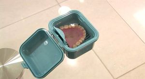 치과기공사, 틀니 제작 거부할 수도