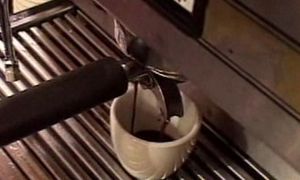 커피 하루 5잔이상, 인공임신 성공률 50% '뚝'
