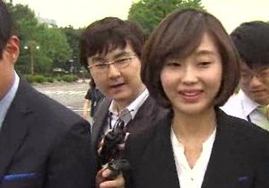 이석기&middot;김재연 의원 임기 시작&hellip;박지원 "자진사퇴" 요구