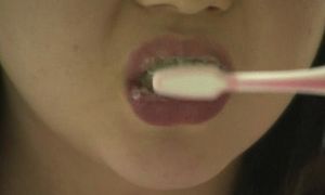 기능성 치약 '쑥', 소금치약 '뚝'