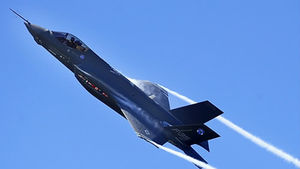 [취재파일] "몹쓸 전투기" 혹평에도 軍, F-35 밀고 있다?