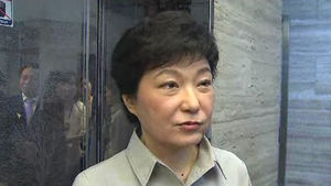 박근혜 "이석기&middot;김재연 사퇴 거부시 제명시켜야"