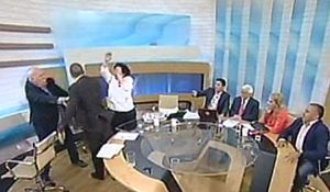 경제 불황에 정치권 주먹다짐&hellip;혼돈의 그리스