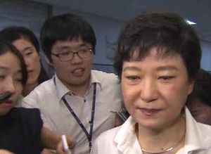 박근혜, "여성 리더십 시기상조" 발언 정면 반박