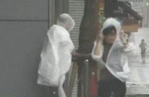 일본 휩쓴 태풍 '구촐'에 1명 사망&middot;74명 부상