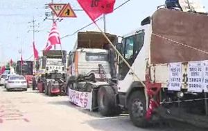 화물연대 파업&hellip;부산항 화물 반출입량 절반 급감