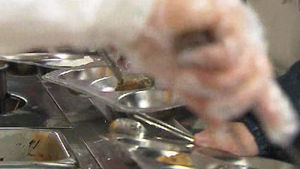 [단독] 학교 급식에 쓰인 소고기, 추적해보니…