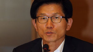 김문수 경기지사, 전두환 추징법 제정 '반대'