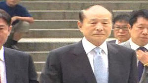 이상득, 법원에 출석&hellip;구속 여부 오늘 밤 결정