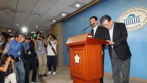 "입이 열 개라도 할 말 없다" 고개 숙인 새누리