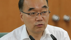 박재완 "담뱃값 올릴 때 됐다&hellip;인상시 부작용 우려"