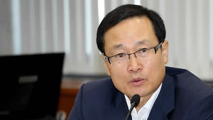 홍영표, 60세 정년연장 의무화 추진