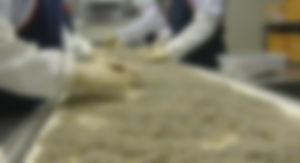 냉동 오징어채 무게 부풀린 업자 적발