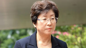현영희 의원 세 번째 소환, 혐의 인정 질문에 '침묵'