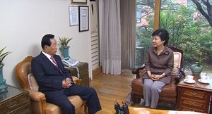 [영상] YS 방문 박근혜&middot;&middot;&middot;'사심없는 정치 하겠다'