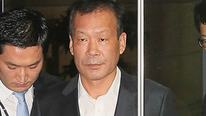 '금품혐의' 김두우 전 수석 항소심서 무죄