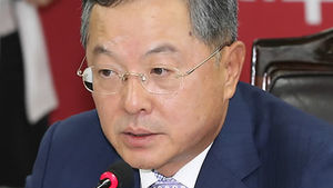 안대희 "문재인&middot;안철수 공동선거운동 이벤트에 불과"