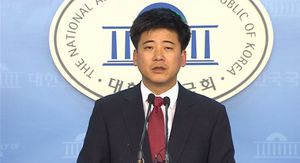 [영상] 정준길 "시중에 떠도는 안철수 얘기 전달했을 뿐"