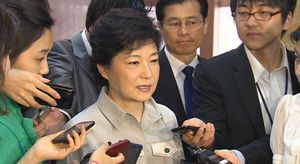 [영상] 박근혜, "인혁당 발언 논란 많다" 묻자&hellip;