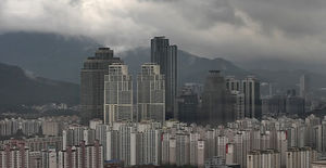 부동산 시장 침체에도 서울 아파트 분양가 고공행진