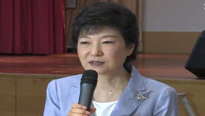 박근혜, 인혁당 발언 사과&hellip;"반성부터" 비판