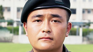 '전역 2번&middot;입대 3번' 군대 3번 간 사나이, 왜?
