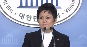 [영상] 송영선 전 의원 '금품요구' 녹취&middot;&middot;&middot;내용이?