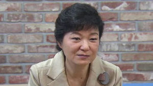 박근혜, 포털업체 방문&hellip;여, 야권 단일화 견제