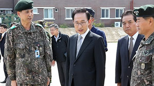 이 대통령, 육군 부사관학교 방문 격려