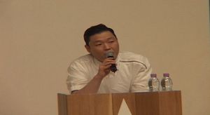 [영상] "꺼진 마이크를 바지 주머니에&hellip;발칵" 상식 깬 싸이