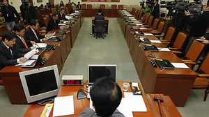 새누리 "민주 국감파행 사과하고 불법도촬 책임져야"