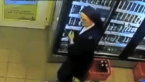 맥주 훔치는 수녀님? CCTV 영상 확인하니&hellip;